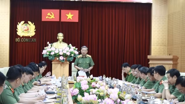 Khẩn trương, quyết liệt hoàn thành 100% xây dựng nhà ở doanh trại Công an xã