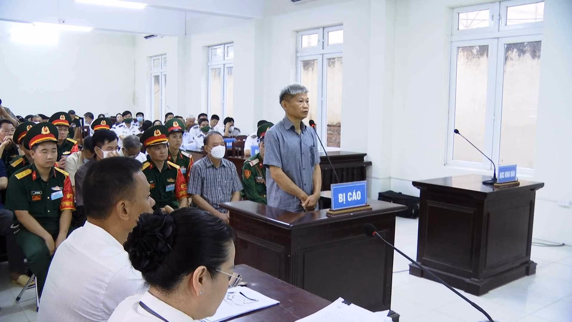 Nói lời sau cùng, các cựu tướng lĩnh Cảnh sát biển mong được tha thứ -0
