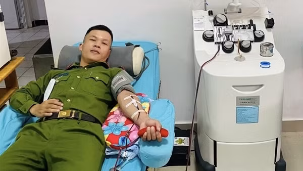 Đại úy Công an&nbsp;nhiều lần hiến tiểu cầu cứu bệnh nhân nguy kịch