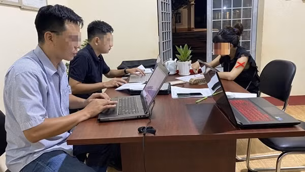 Xâm nhập tài khoản Facebook, “gắp” tin nhắn nhạy cảm để tống tiền