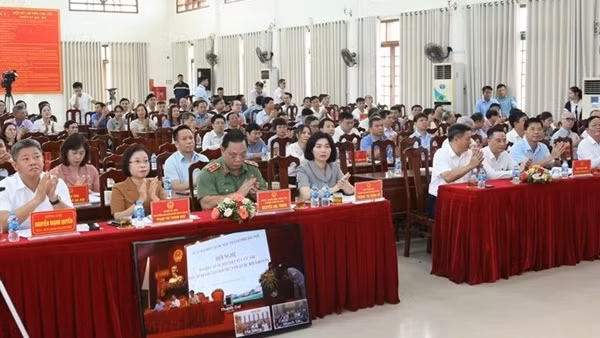 Cử tri Hà Nội đề nghị "làm sống lại" sông Nhuệ và sông Đáy