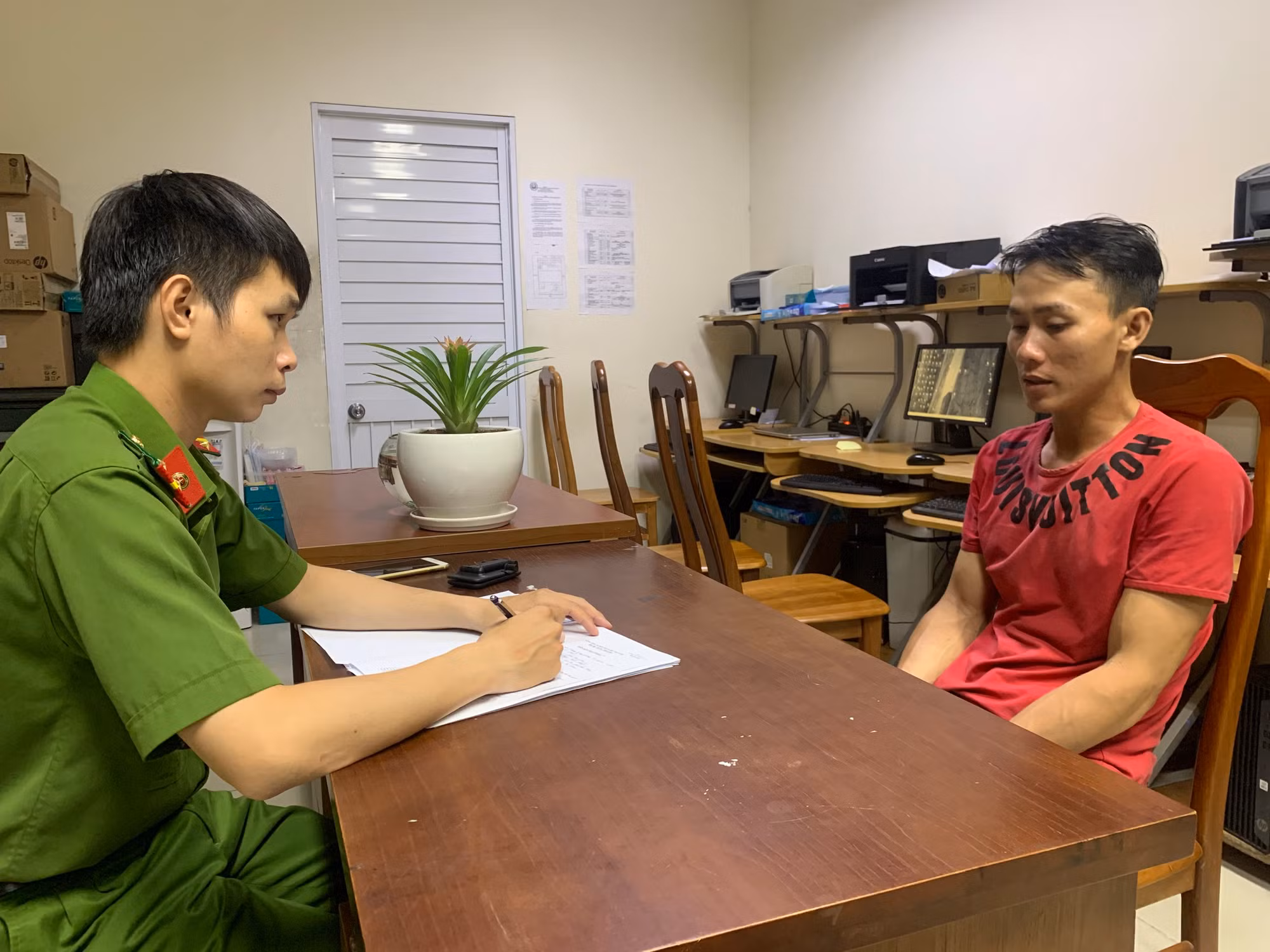 	Bắt giữ tên cướp giật tài sản có 2 tiền án -0