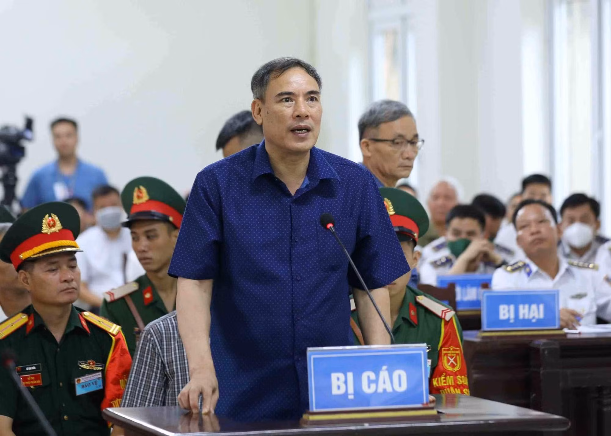 Vụ án tham ô 50 tỷ đồng ở Bộ Tư lệnh Cảnh sát biển: Chưa kịp sử dụng tiền được chia thì đã nộp lại -0