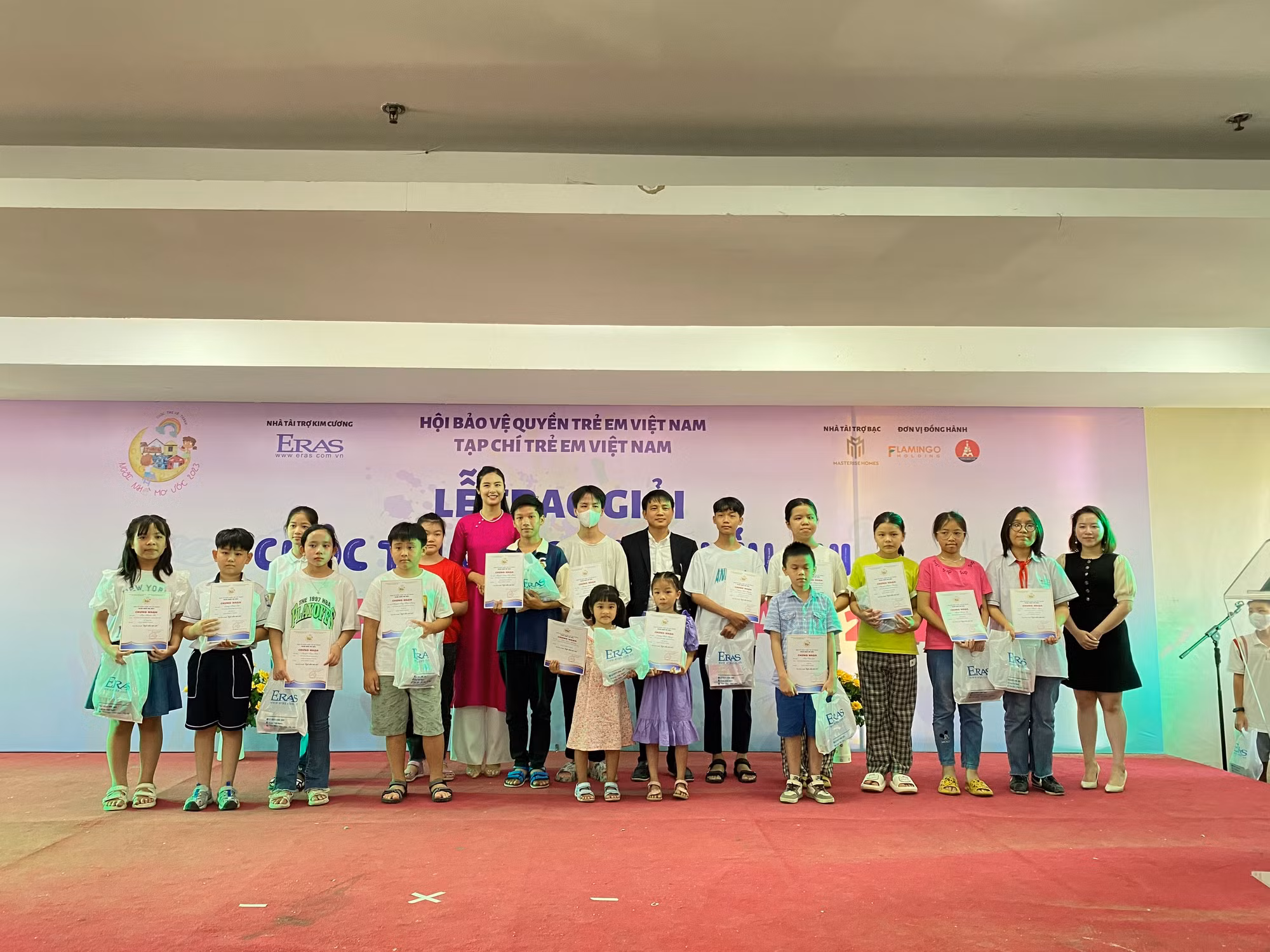 13.000 tác phẩm tham gia cuộc thi vẽ tranh “Ngôi nhà mơ ước” -0