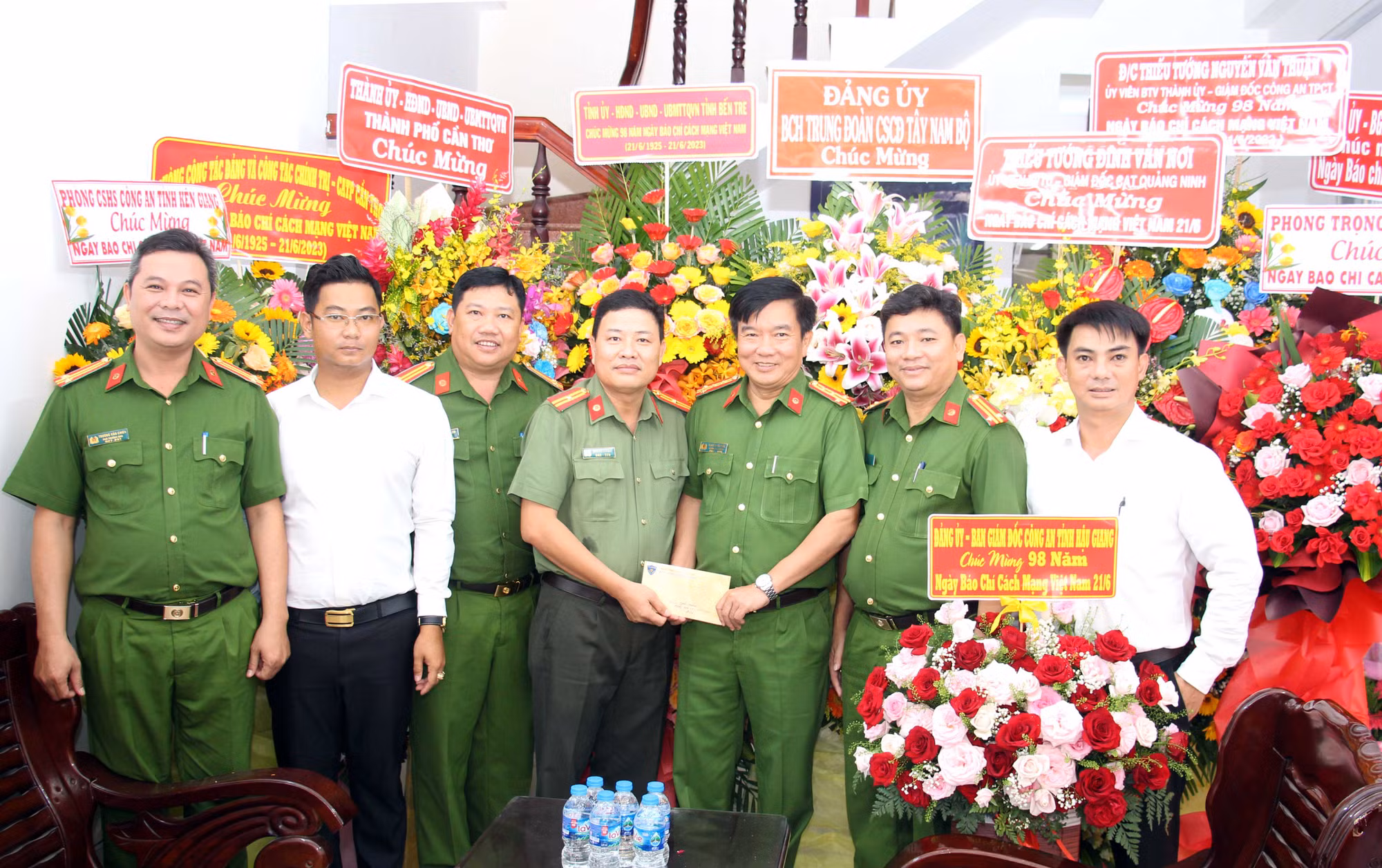 Phát huy mối quan hệ phối hợp chặt chẽ giữa Báo CAND và các đơn vị, địa phương tại khu vực ĐBSCL -1