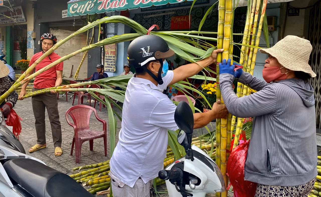 Lạ lùng chợ mía “vía trời” mùng 8 Tết chỉ họp chợ trong 2 ngày -0