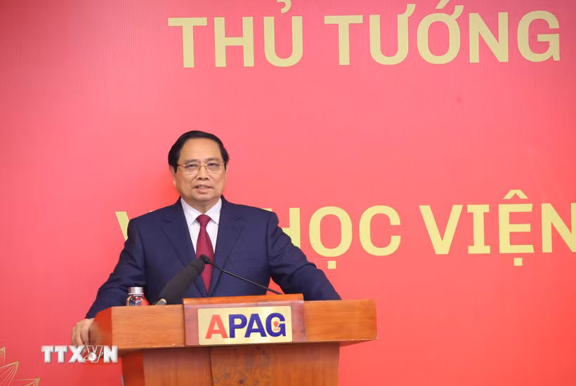 Thủ tướng: Quản trị hành chính công giữ vị trí bản lề trong toàn bộ tiến trình phát triển -0