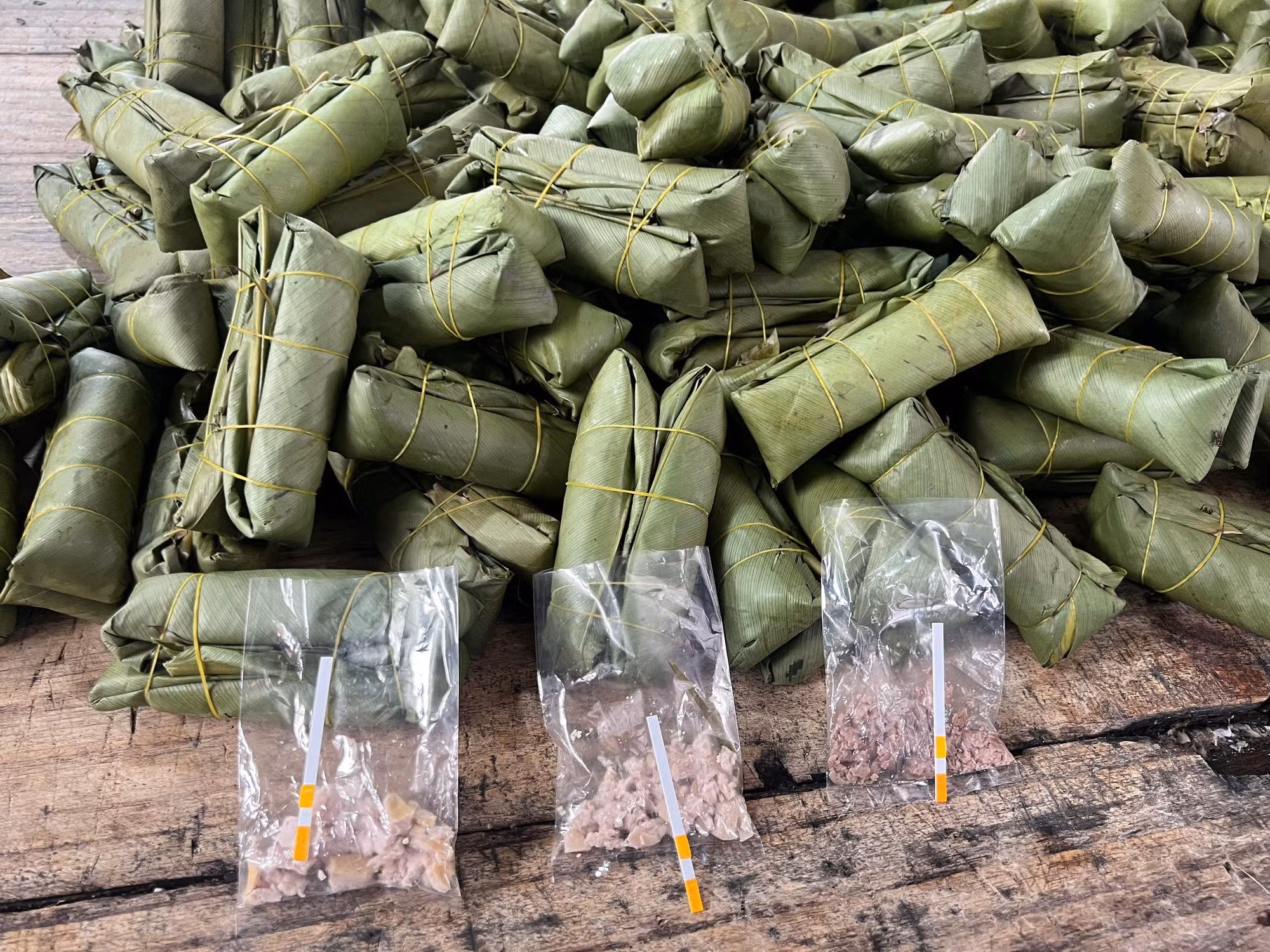 Khởi tố chủ cơ sở sản xuất giò chả sử dụng hàn the -0