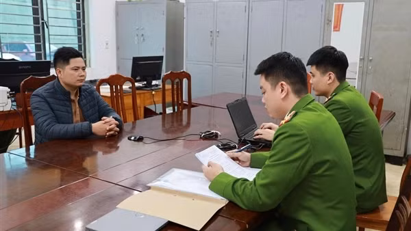 Khởi tố lái tàu trong vụ lật tàu làm 6 người tử vong tại hồ Thác Bà