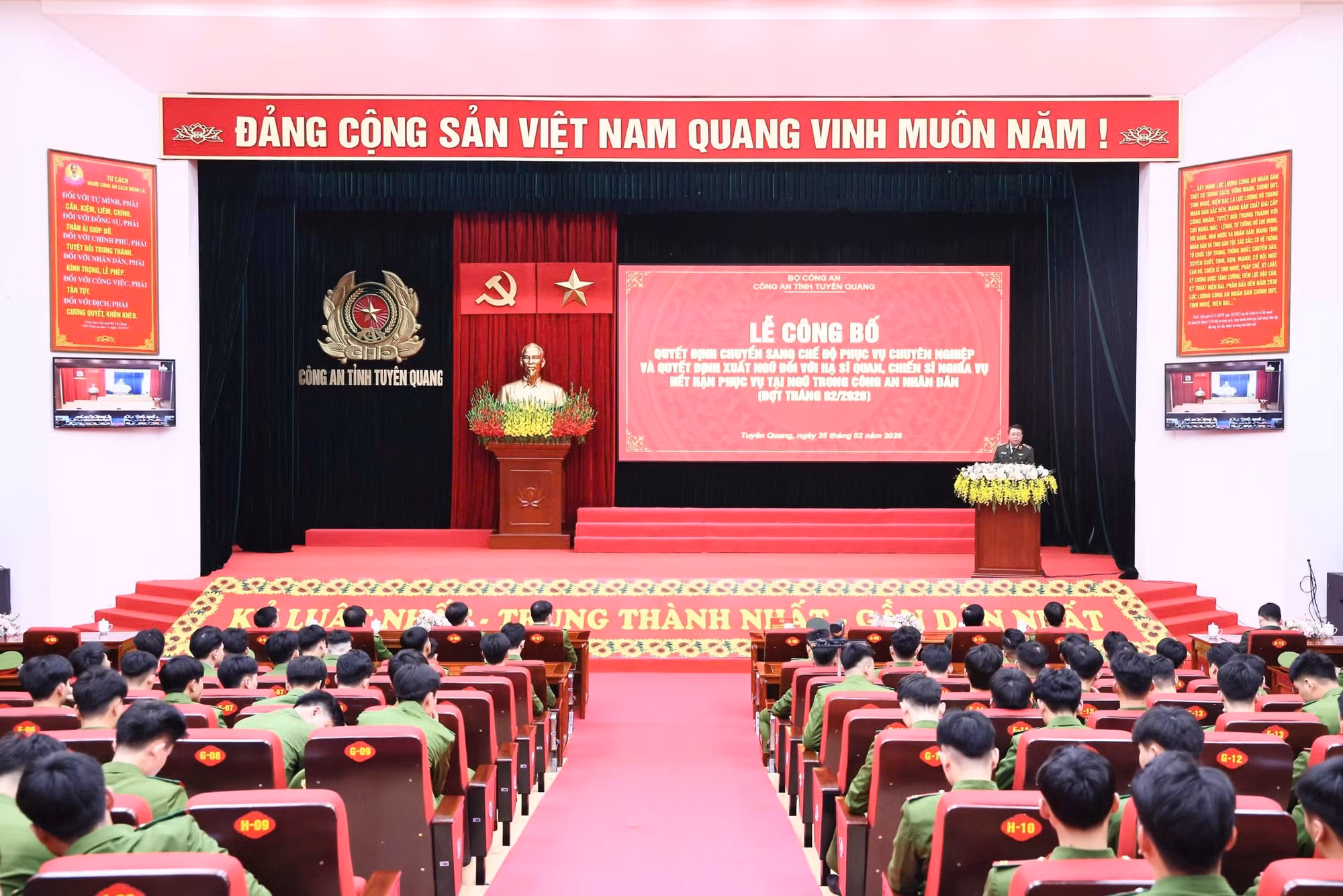 Tuyên Quang: Hành trình viết tiếp ước mơ - Từ chiến sĩ nghĩa vụ thành chiến sĩ CAND -0