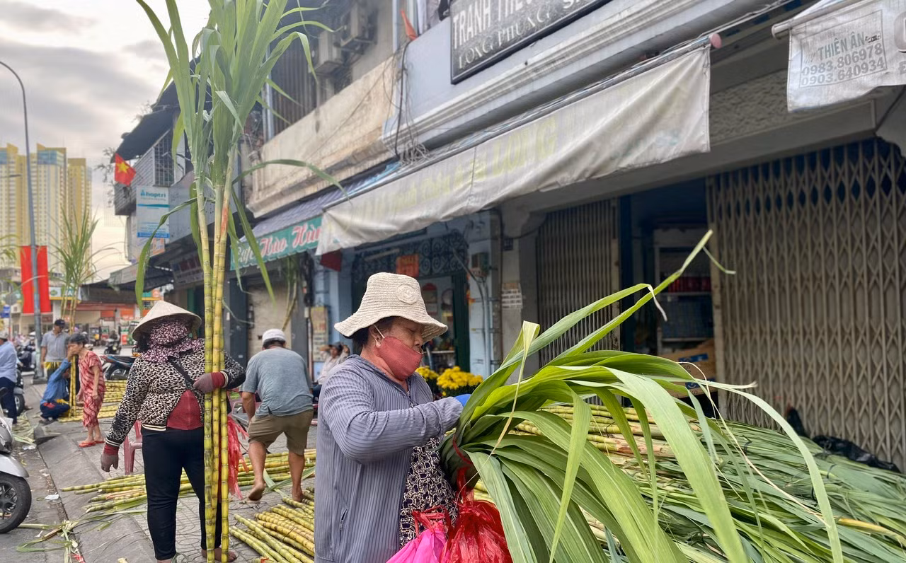 Lạ lùng chợ mía “vía trời” mùng 8 Tết chỉ họp chợ trong 2 ngày -2