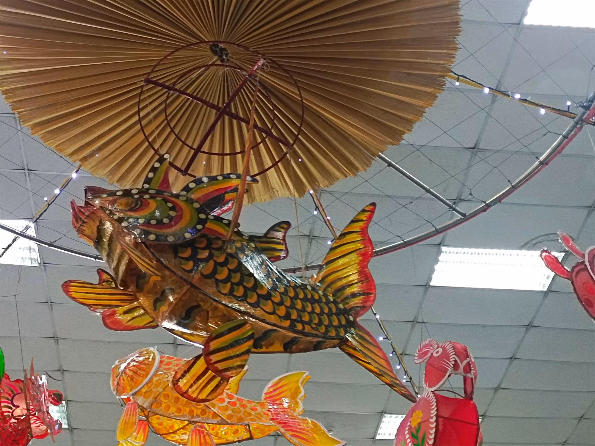 Đến Hoàng thành Thăng Long mùa thu, ngắm đèn Trung thu thế kỷ XX được phục dựng -0