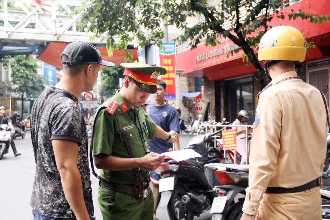 Đảm bảo ANTT khu vực chợ Trung thu Hàng Mã -1