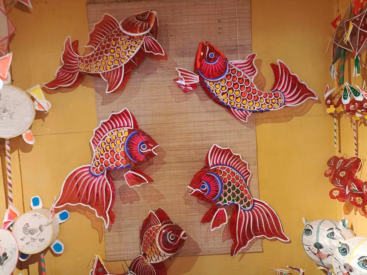 Đến Hoàng thành Thăng Long mùa thu, ngắm đèn Trung thu thế kỷ XX được phục dựng -0