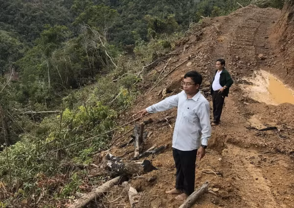  Xét xử 27 bị cáo trong vụ phá rừng do Báo CAND phát hiện -0