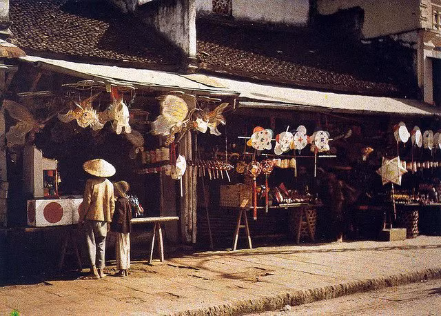 Đến Hoàng thành Thăng Long mùa thu, ngắm đèn Trung thu thế kỷ XX được phục dựng -0