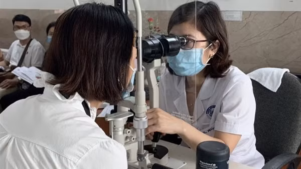 Không để thiếu thuốc điều trị bệnh đau mắt đỏ