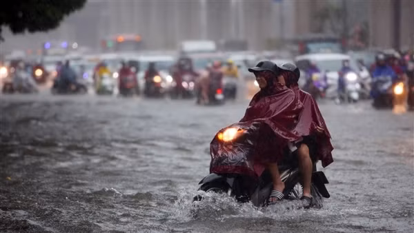 Mưa to khắp miền Bắc vào buổi sáng, chiều giảm mạnh