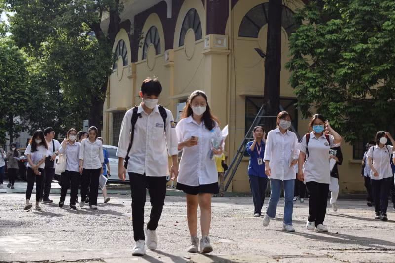 Năm học 2024 - 2025, Hà Nội dành hơn 60% chỉ tiêu vào lớp 10 công lập -0