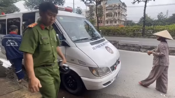 Cụ ông 84 tuổi tử vong trong vụ cháy cửa hàng phụ tùng xe máy