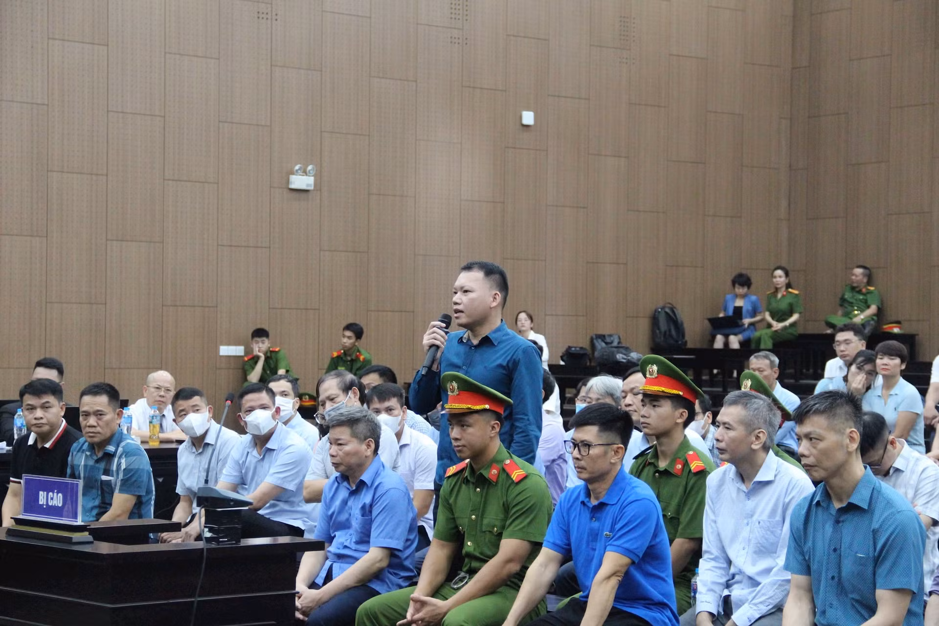 Cựu Phó Chủ nhiệm Văn phòng Quốc hội Phạm Thái Hà bị đề nghị từ 5 đến 6 năm tù -0