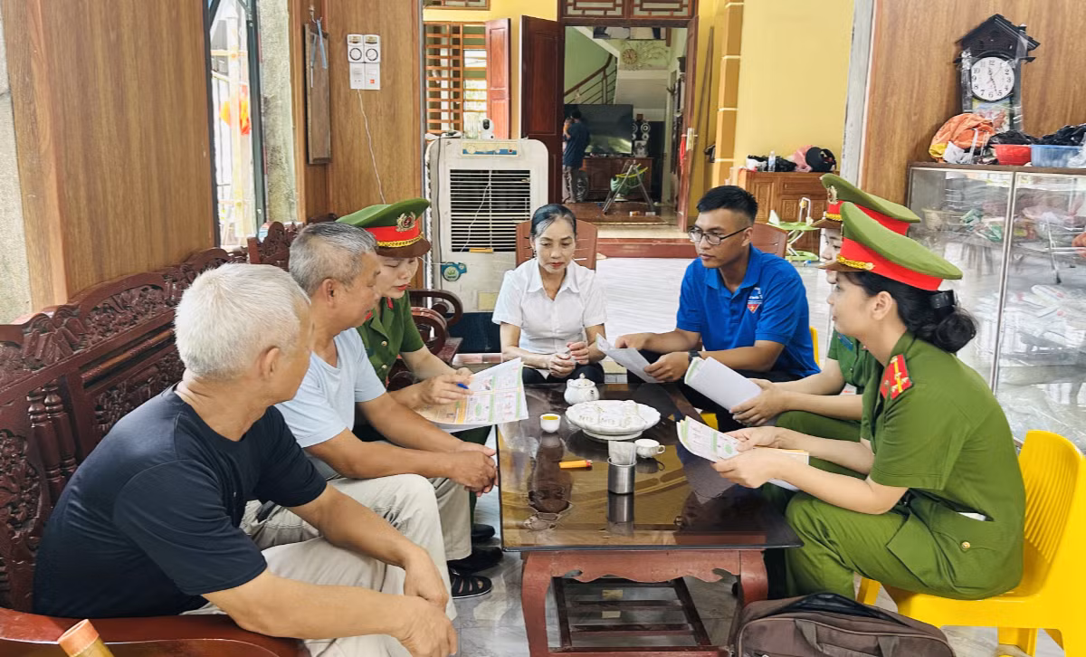 Công an xã, phường bám cơ sở “Vì nhân dân phục vụ” -0
