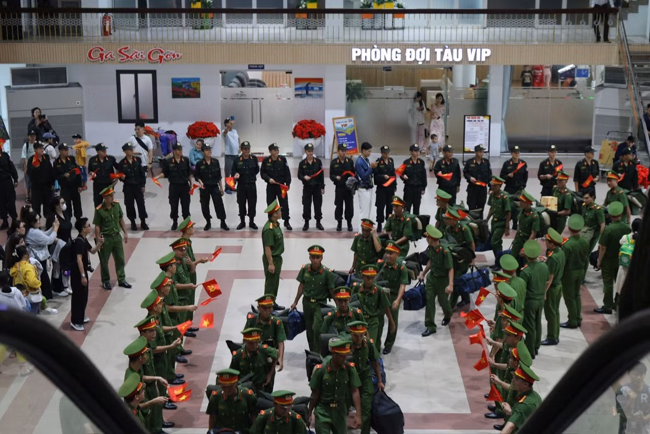 CSCĐ Đông Nam TP Hồ Chí Minh hành quân ra Thủ đô phục vụ Lễ kỷ niệm 80 năm Quốc khánh -3