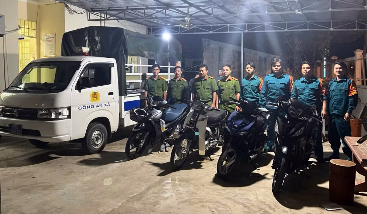 Công an phường biên giới ra quân xử lý thanh thiếu niên gây rối, đánh nhau -0
