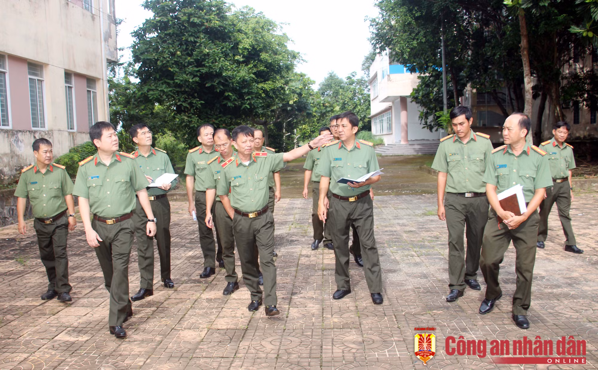 Quan tâm, bố trí nơi ăn ở cho CBCS đến Cần Thơ công tác -0