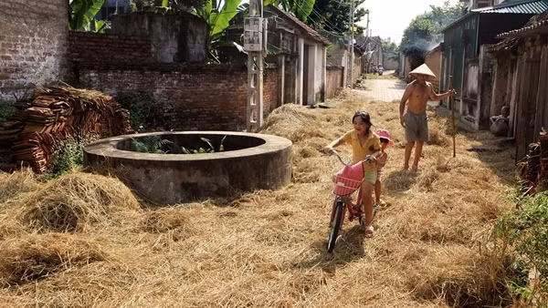Kể chuyện làng mình