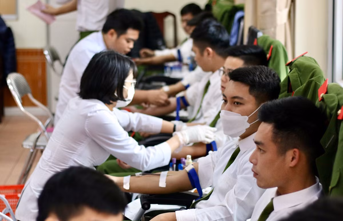Trường Cao đẳng CSND I hiến máu tình nguyện “Giọt máu nghĩa tình vì đồng đội thân yêu” năm 2023 -2