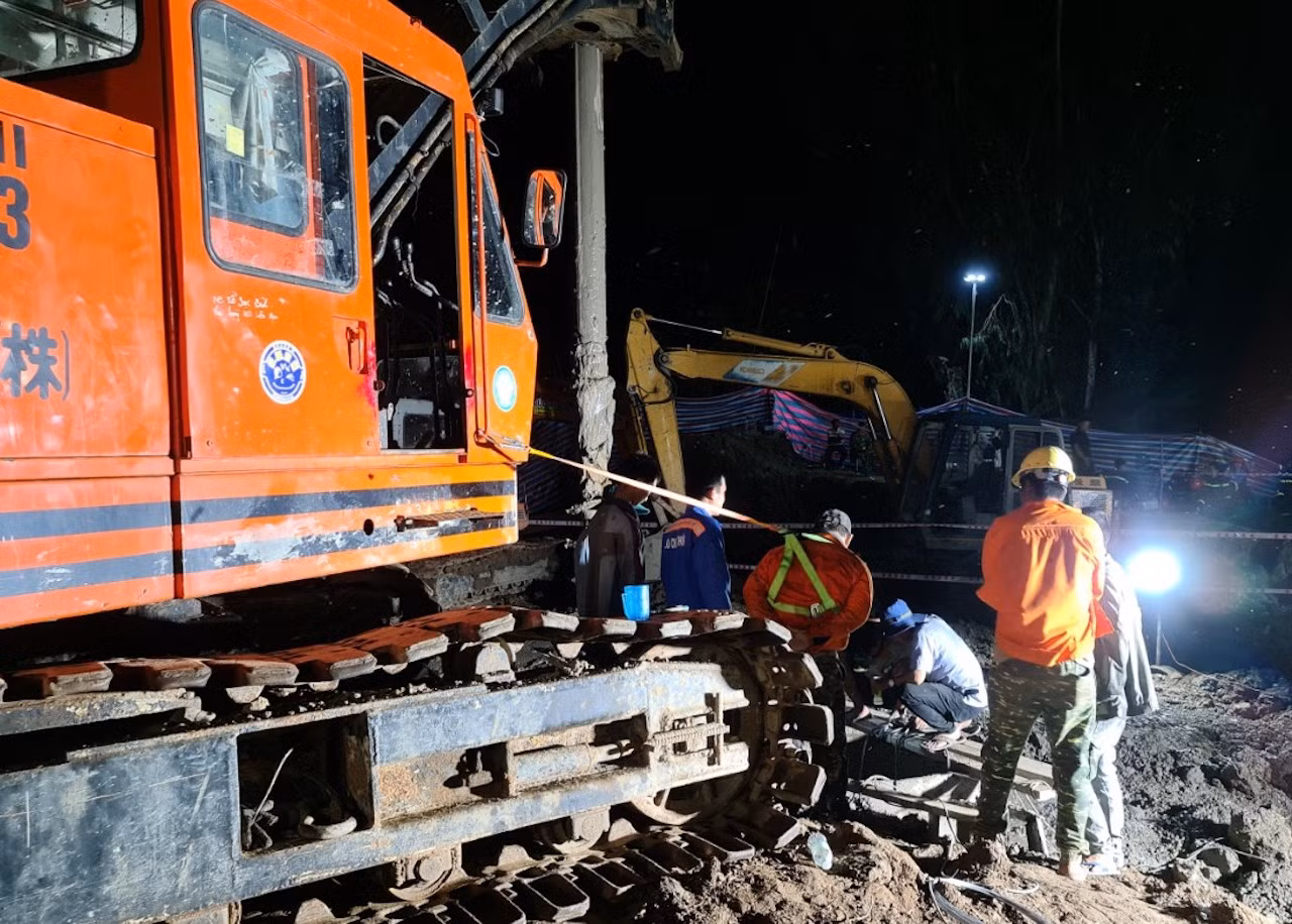 Làm việc xuyên đêm rút ngắn thời gian nhổ cọc giải cứu cháu bé 10 tuổi ở Đồng Tháp -0