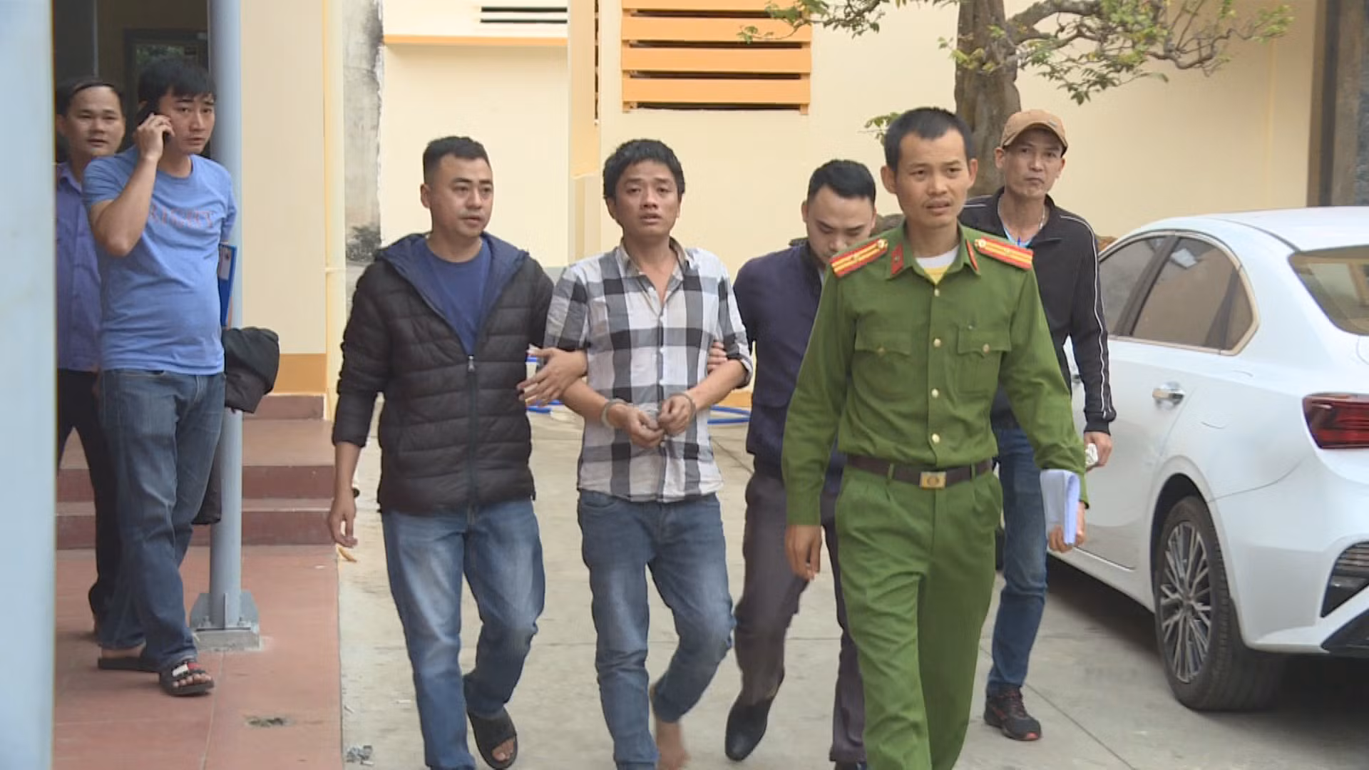 Kẻ giết người tình trong nhà nghỉ khai gì? -0