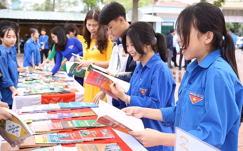 Đọc sách phải thường nhật, không chỉ trào lưu -0