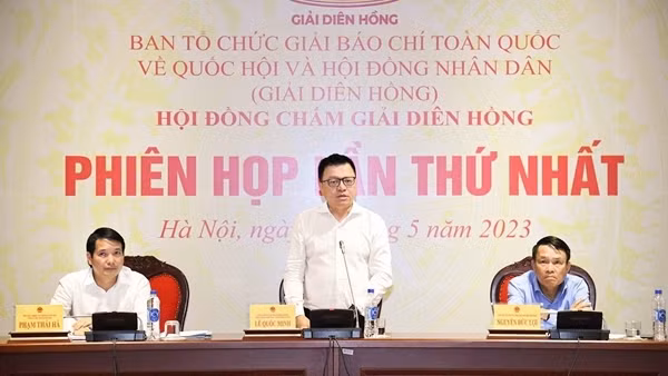 Hơn 3.000 tác phẩm dự thi giải Diên Hồng