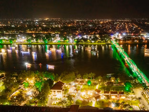 Lần đầu tiên tổ chức chương trình “Tri ân dòng Hương” -0