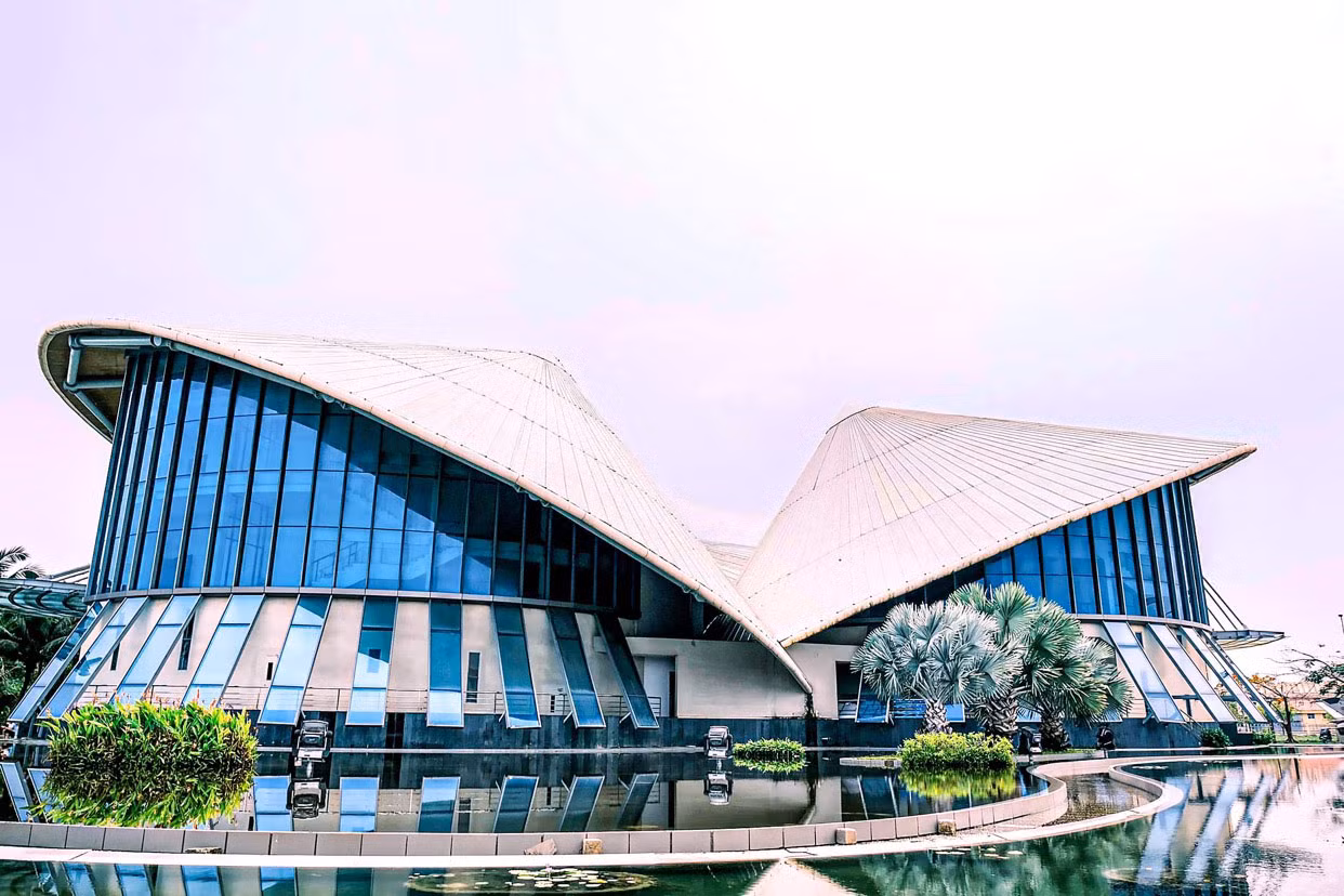 Cách chức Phó Giám đốc Nhà hát Cao Văn Lầu -0