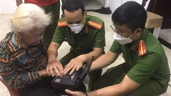 Công an TP Gia Nghĩa nỗ lực hoàn thành cấp CCCD cho 100% công dân đủ điều kiện