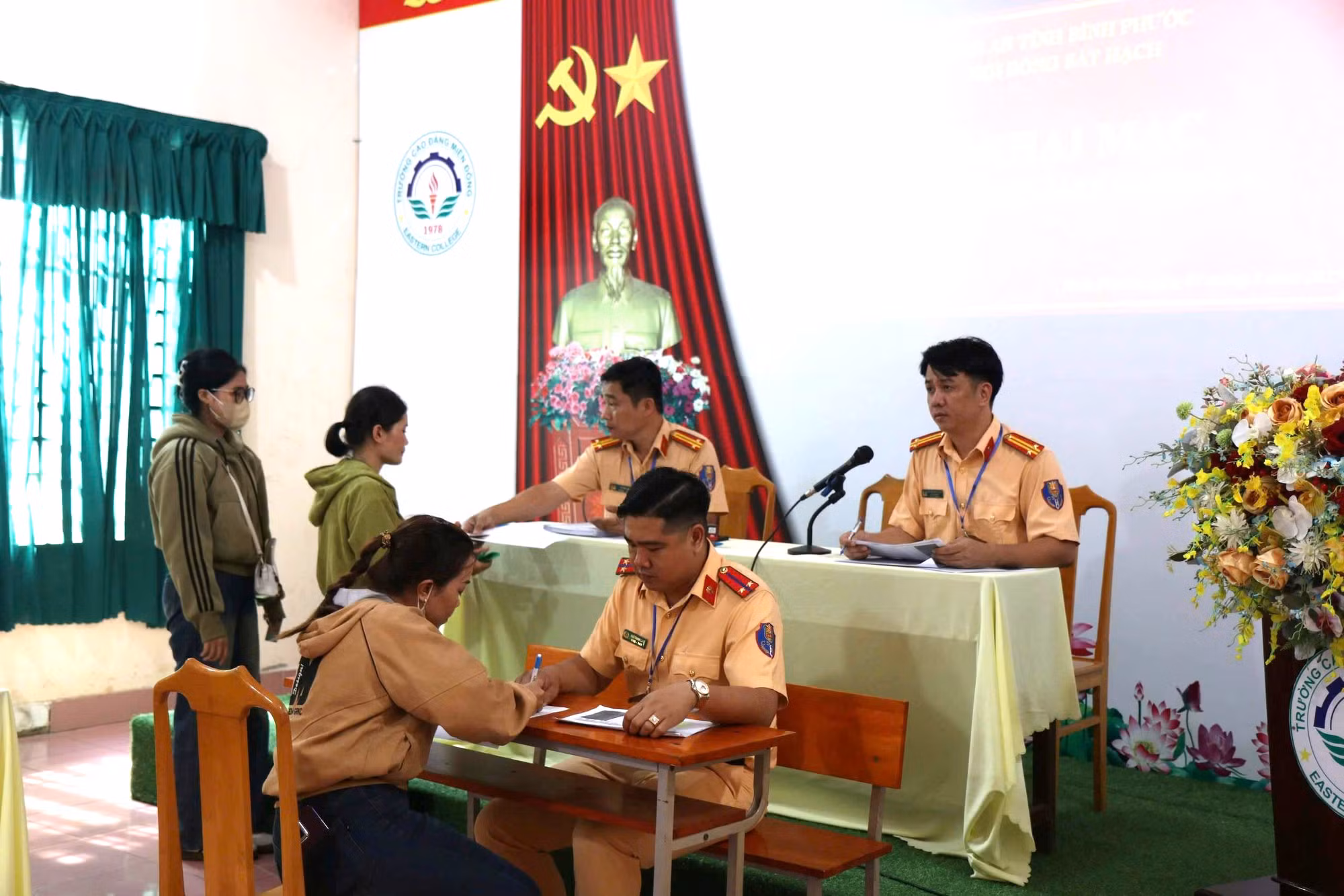 Công an Bình Phước khai mạc kỳ sát hạch lái xe đầu tiên -0
