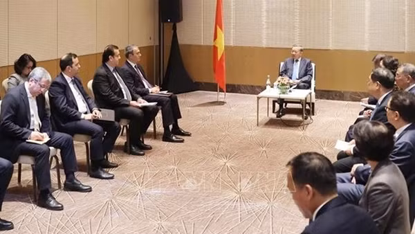 Việt Nam luôn coi trọng và sẵn sàng hợp tác với các doanh nghiệp Azerbaijan