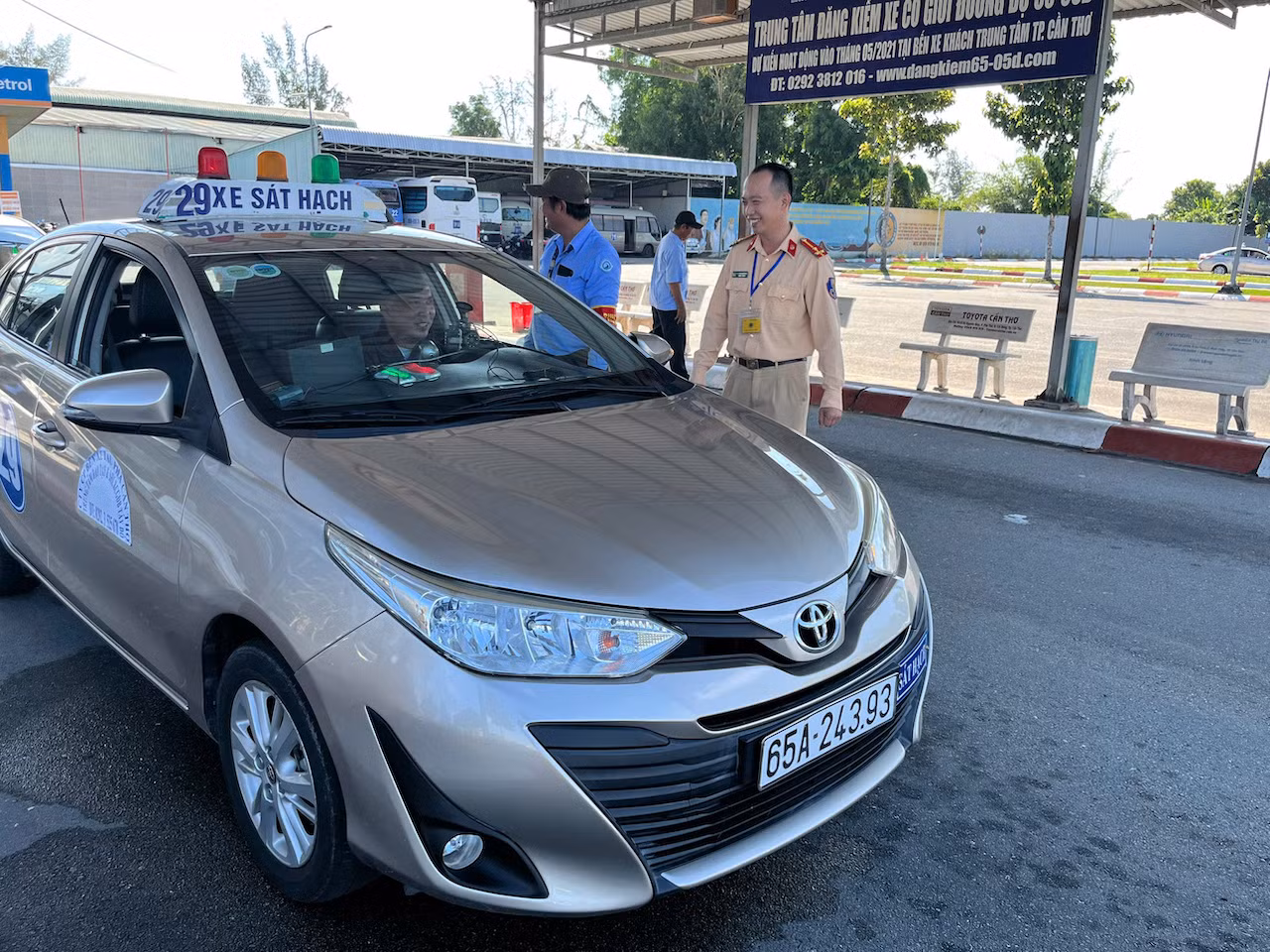 Công an TP Cần Thơ lần đầu tiên tổ chức kỳ sát hạch lái xe ô tô -0