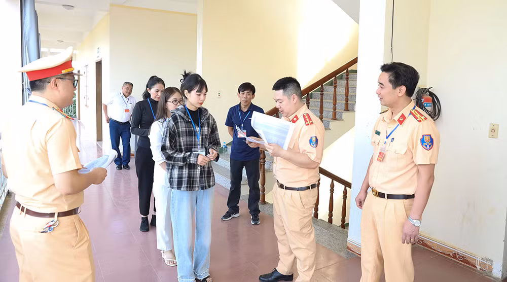 Công an tỉnh Sơn La tổ chức thành công kỳ sát hạch lái xe -0