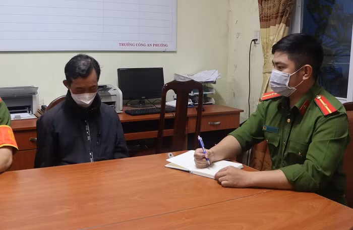 Bắt đối tượng hiếp dâm hai học sinh tiểu học -0