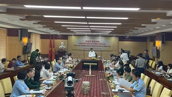 Phối hợp hiệu quả chống buôn lậu xăng dầu, vàng và vận chuyển tiền tệ