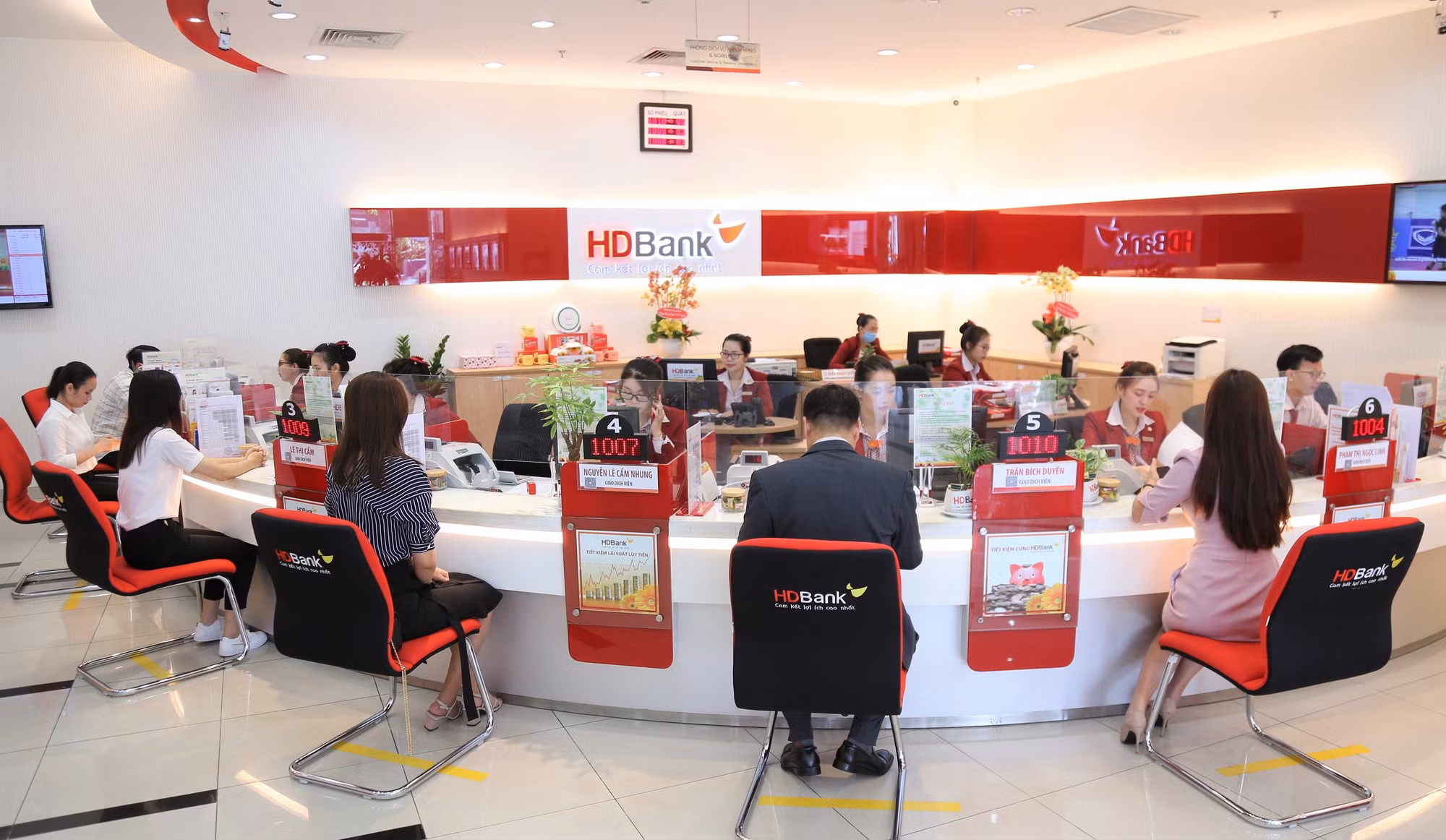 Lãi suất 0%, mua trước trả sau không lo đau ví -0