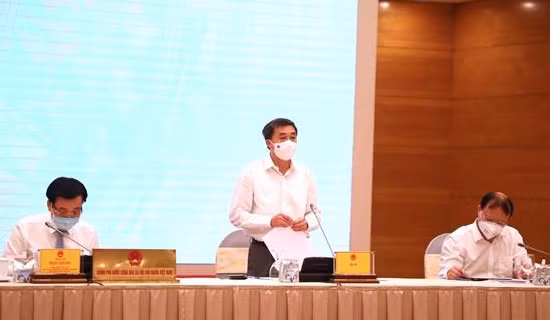 Dự kiến Bộ Y tế sẽ kết hợp với Bộ Quốc phòng và Bộ Công an tiêm tối đa 2 triệu mũi vaccine/ngày