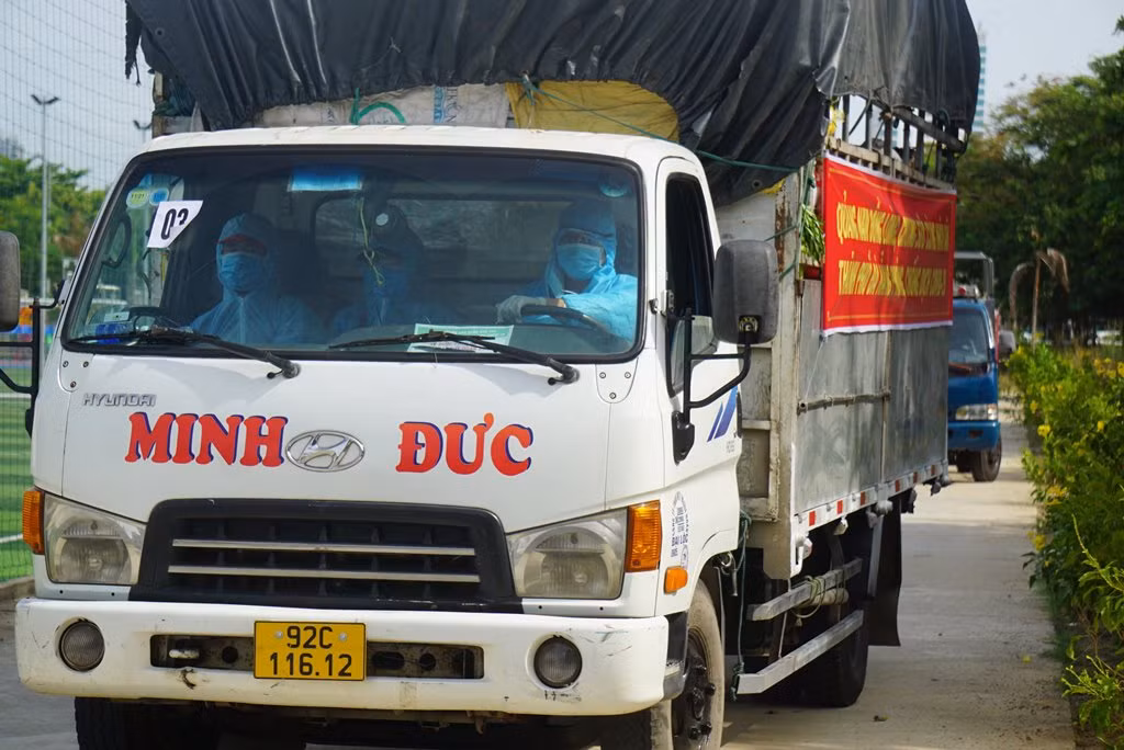 Người dân Quảng Nam gửi hơn 30 tấn nông sản, thực phẩm chung sức cùng Đà Nẵng chống dịch -1