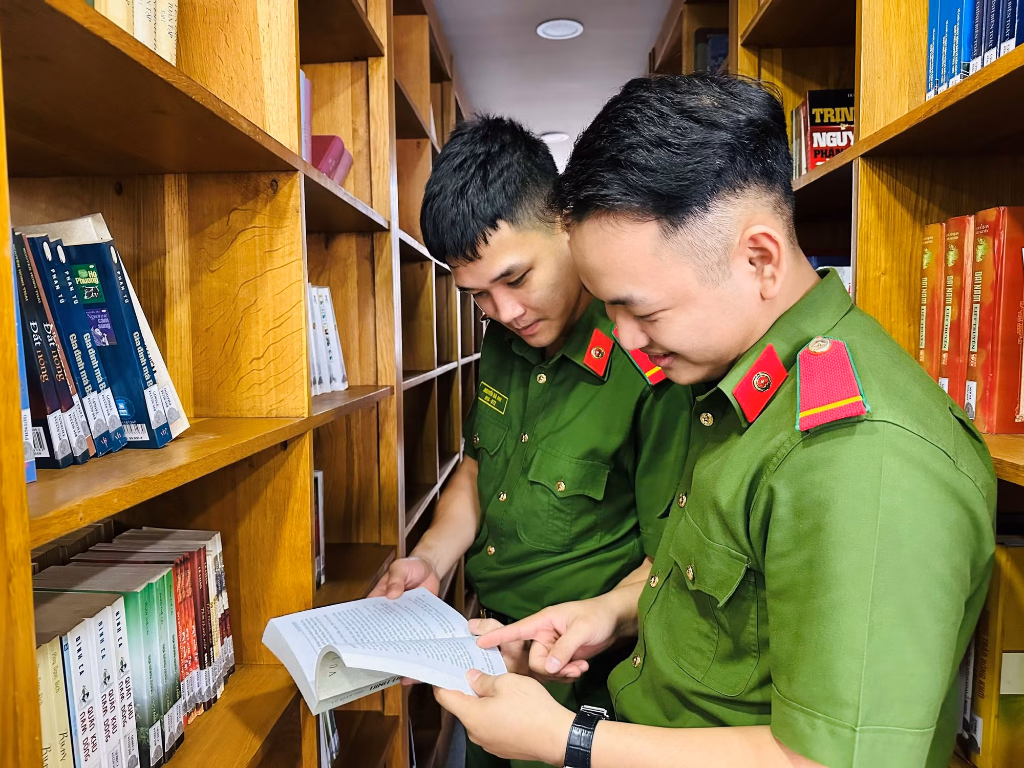 Lan toả mạnh mẽ phong trào đọc và phát triển văn hoá đọc trong CAND -0