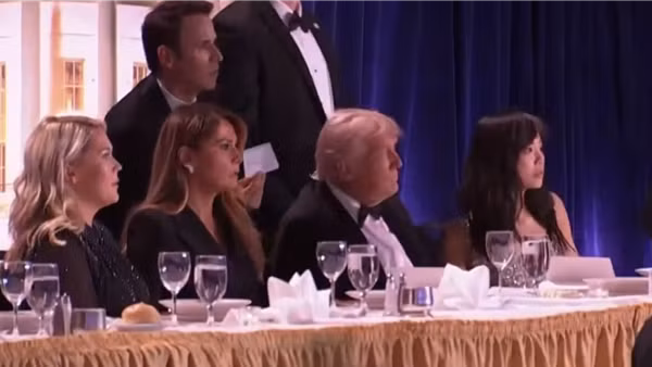 Nghi nổ súng tại bữa tiệc, Tổng thống Trump được mật vụ sơ tán