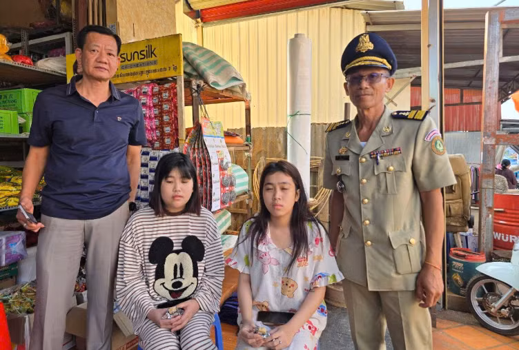 Trung tá Công an kịp thời giải cứu 2 thiếu nữ bị lừa sang Campuchia làm “việc nhẹ, lương cao” -0